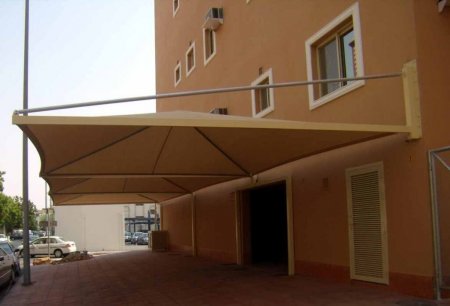 أنواع مظلات بي في سي قماش في في جدة لعام 2025